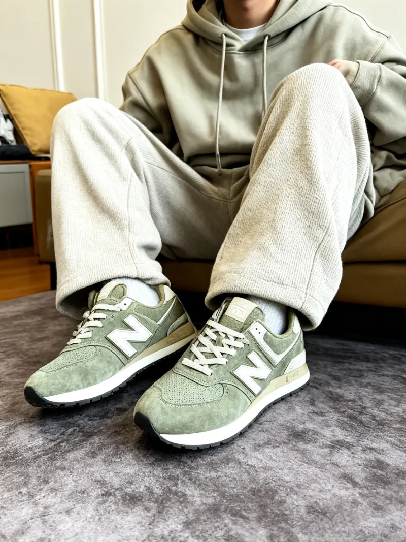 Casual weekend vibes the 574 with relaxed loungewear for everyday wear